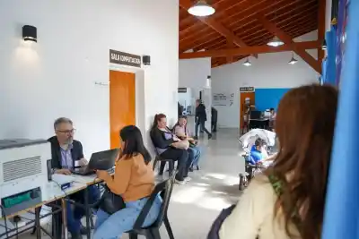 Valle Hermoso: ANSES y PAMI atendieron a los vecinos en el Punto Digital