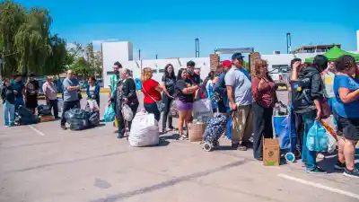 Llenaron el Parque de Rivadavia con bolsas de reciclables: qué se llevaron a cambio los vecinos