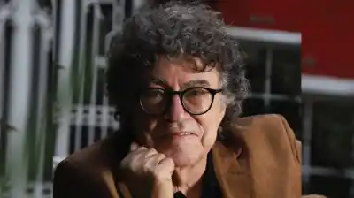 Sus hijos lo despidieron cantando "Mi viejo" y el velorio de Piero se quebró: el video que emociona