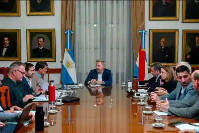 El plan de Frigerio para que ninguna escuela quede sin internet