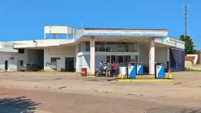 Robaron millones en la única estación de servicio del pueblo: lo que ocurrió después dejó a todos perplejos