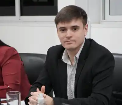 Zukiewicz quiere unificar las elecciones, pero no firma el proyecto del PJ