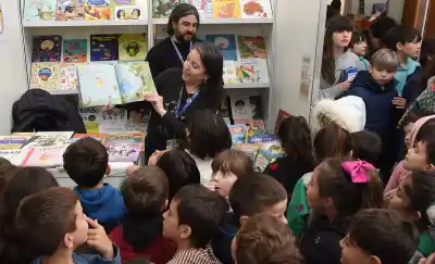 La Feria del Libro abrió con dos invitados que no pasan desapercibidos