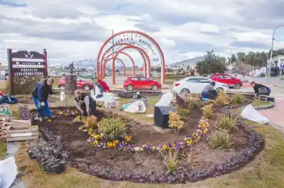 Ushuaia sopla 142 velitas: la paella vuelve y ya hay 150 inscriptos para el desfile