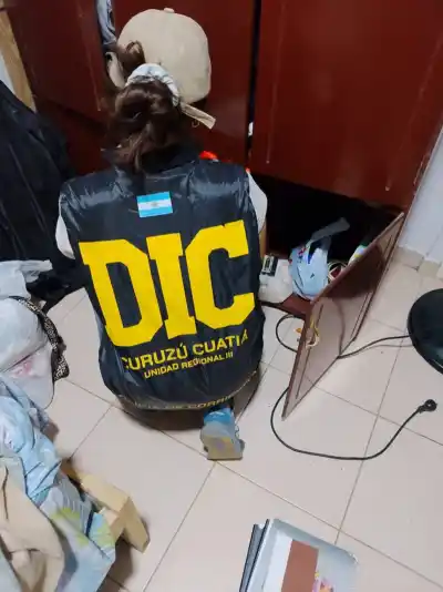 Allanaron una casa en Curuzú Cuatiá por pornografía infantil: qué se llevaron los investigadores
