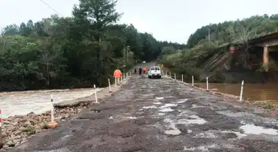 Lluvias intensas: cortaron la ruta provincial 7 a la altura del arroyo Tabay