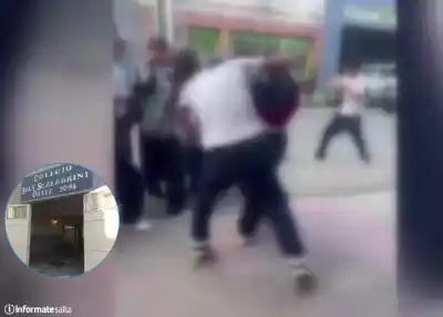 A las piñas en plena avenida San Martín: el video que expone una nueva pelea entre alumnos salteños