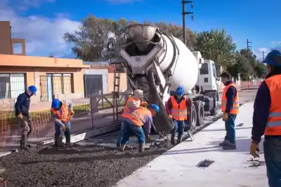 Una obra clave avanza en Quequén: ¿Qué están haciendo en la principal avenida?