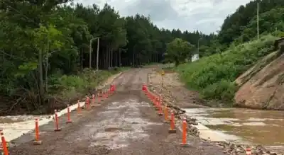 La crecida del arroyo Tabay cortó la ruta 7 en Jardín América: los desvíos que ya rigen