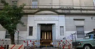 Un alumno llevó un objeto peligroso dos veces en una semana: la escuela emitió un comunicado oficial