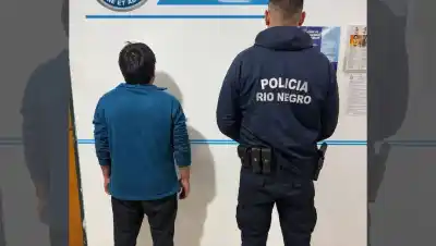 Lo esperaban desde Bahía Blanca: cayó en un barrio de Roca tras un pedido de la Justicia bonaerense