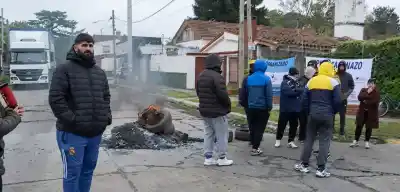 Despedidos de Granja Tres Arroyos en Pilar: "Estamos mendigando nuestra plata"
