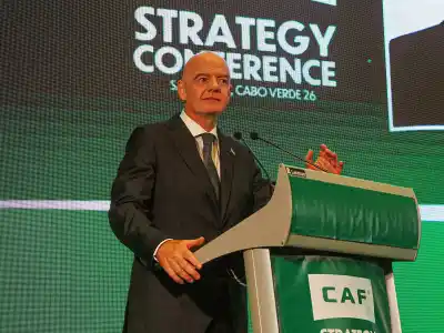 Infantino ya saborea la reelección en la FIFA: los dos rivales que se bajaron en un mismo día