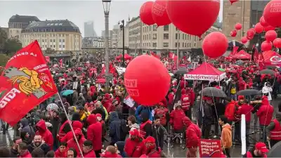 Bruselas arde: 40.000 personas coparon las calles y la policía respondió con gas lacrimógeno
