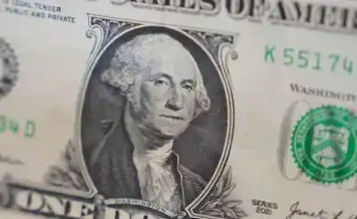 El dólar oficial se desploma y rompe un piso clave: ¿qué hay detrás de la caída?