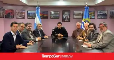 Santa Cruz busca inversiones para recuperar petróleo, pero el dato que presentó la empresa no se conoció