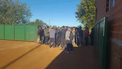 Azara: la quiebra de Linor dejó a 130 familias sin sueldo y ahora sobreviven con un comedor
