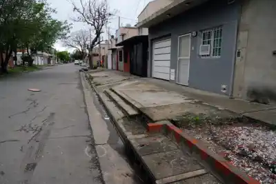 Un hombre de 39 años fue asesinado a balazos cuando entraba a su casa en Rosario