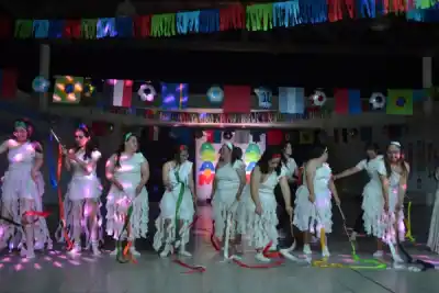 Siete meses de ensayos y nueve números: el Instituto Asaim copó el escenario con una muestra que emocionó a las familias