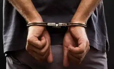 La llevó a un motel a punta de pistola: lo que encontró la policía después lo dejó preso