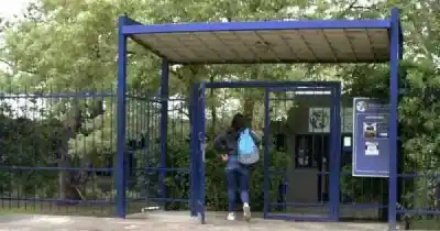 Un alumno amenazó con un arma a sus compañeros y la Fiscalía tomó medidas urgentes