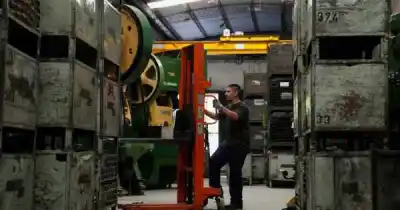 El empleo industrial se derrumbó en 21 provincias: qué pasó en Mendoza