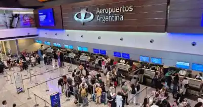 Mendoza pagará más caro volar: el cambio que aprobó el Gobierno y cuándo llega