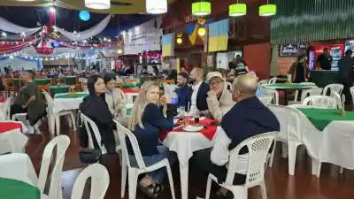 Las Raíces: la fiesta que no se detuvo ni con la lluvia y este viernes promete una noche a puro ritmo