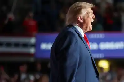 Trump castigó a la Corte Penal Internacional y el mundo contuvo la respiración