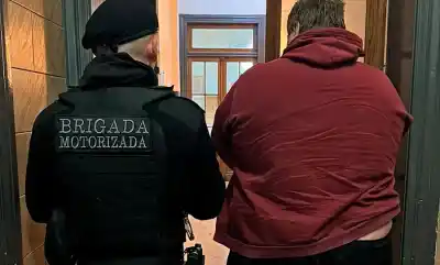 Le pidió ayuda con un mueble en Balcarce al 1200: un urólogo conocido de Rosario terminó detenido