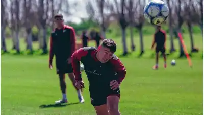 Delfino apuesta a repetir los mismos 11 en Colón, pero dos nombres quedaron al límite