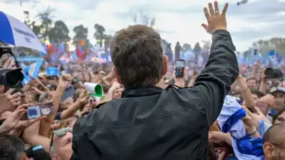 El peronismo que se mueve lejos de Buenos Aires: el mapa que arma Kicillof para 2027