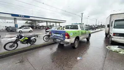 Avenida Jujuy: un camión embistió a una mujer en la vereda y el mismo vehículo siguió de largo