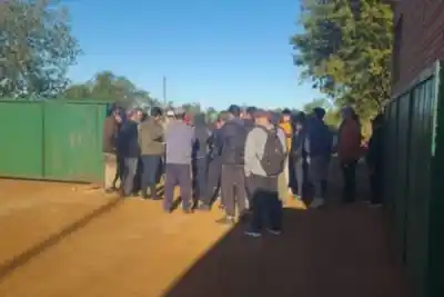 Cerró un aserradero en Misiones y 130 familias quedaron en la calle: entre los despidos hay correntinos