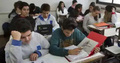 Las familias mendocinas ya pueden anotar a sus hijos en el secundario: el trámite que no se puede pasar