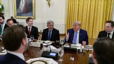 Cinco gigantes tecnológicos pusieron u$s2.400 millones para la IA de Trump: qué exigen a cambio