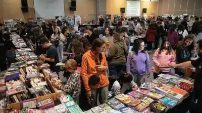Concordia se llena de libros: más de 100 editoriales y una grilla que termina con una banda local