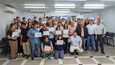 Se anotaron para arreglar aires acondicionados y ahora quieren vivir de eso