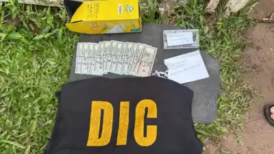 El repartidor marcó el envío como entregado, pero la Policía terminó golpeando en el barrio La Toma