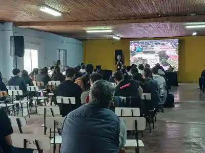 Pico se viste de fiesta: abrió la Feria de la Construcción y el Hábitat que hizo llorar a su impulsor