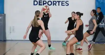 Santa Cruz define los planteles de básquet para Valdivia: la lista que sorprendió a todos