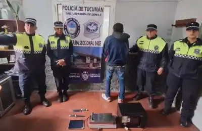 Vecino, dos cuchillos y una panchuquera: el robo en el barrio Echeverría que terminó en el pasillo