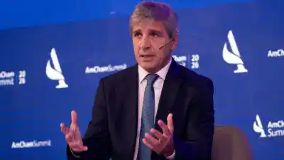 El plan de Caputo para estirar la deuda más allá del mandato de Milei