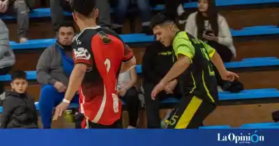Tres días de futsal en Santa Cruz: la A define la fecha 12 y la B no se detiene