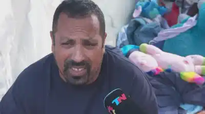 Cruzaron a nado a Ceuta y hoy duermen entre cañas: "Nos tratan como animales"