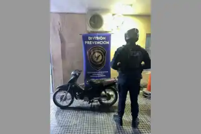 Iba en zigzag por las calles de Termas: lo que encontraron cuando revisaron la moto