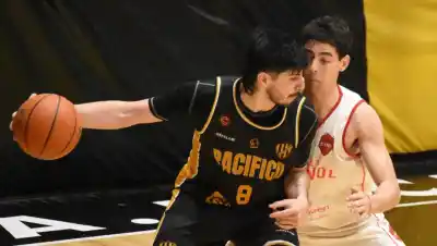 El líder cayó en cancha del Decano: mirá cómo quedó la cima del PreFederal