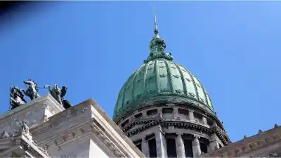 Apurados por vender AySA, cuatro legisladores los frenó la Justicia