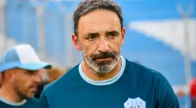 El Vasco probó dos nombres para un puesto clave y no se decide