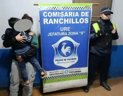 Salió de su casa sin que nadie lo viera y lo encontraron a metros de una plaza